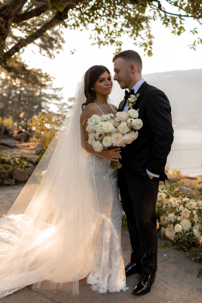 bride and groom portrait photographer in oregon