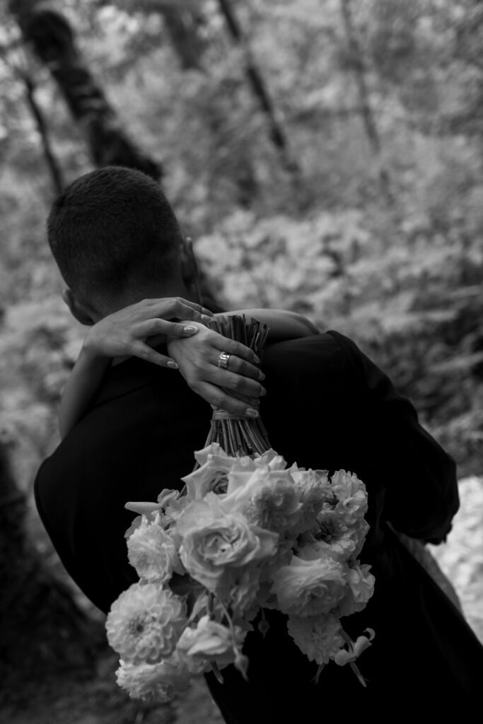 beautiful wedding bouquet in hood river oregon